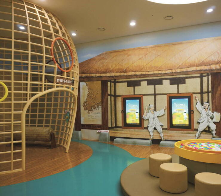 장흥동학농민혁명기념관 내부에는 어린이를 위한 다양한 체험공간이 있다. 