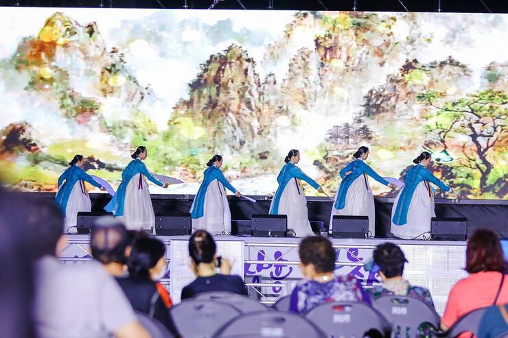 제15회 정남진 물축제 장흥 POP 콘서트 사진입니다.