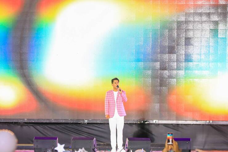 제15회 정남진 물축제 LG헬로비전 축하공연 사진입니다.